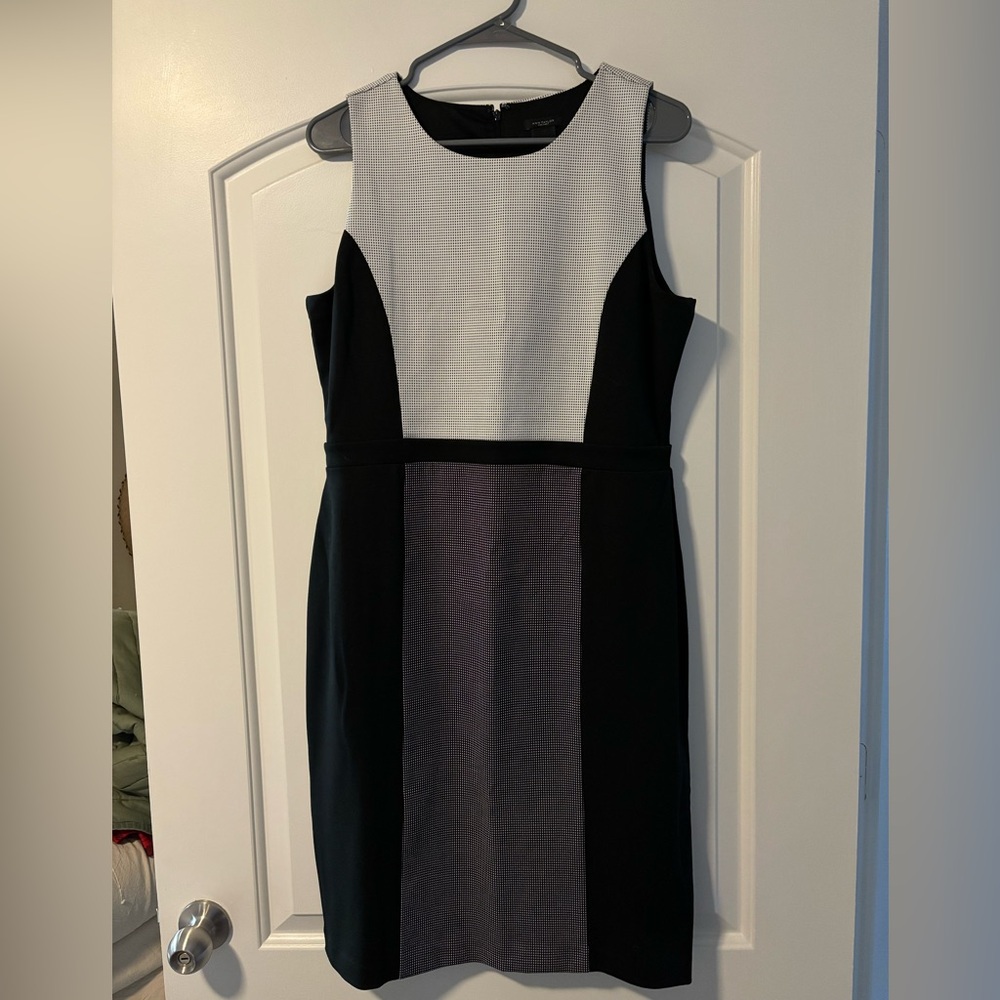 ANN TAYLOR FACTORY SIZE 10 PATTERNED DRESS